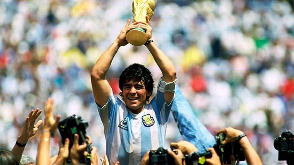 maradona10 1 ETERNAL DIEGO: A 10-PHOTO TRIBUTE TO THE BEST '10' OF ALL TIME MBP School of coaches