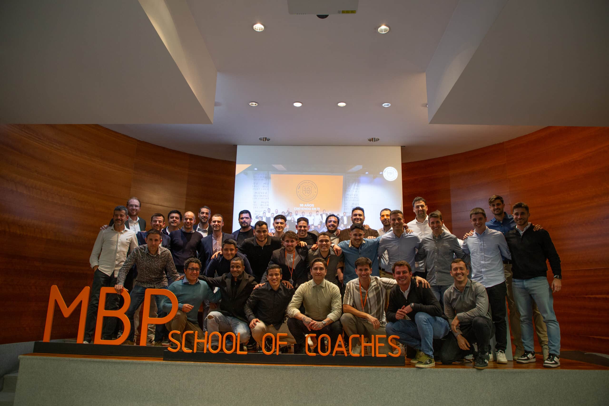 En este momento estás viendo Un nuevo grupo de entrenadores graduados en MBP School of Coaches