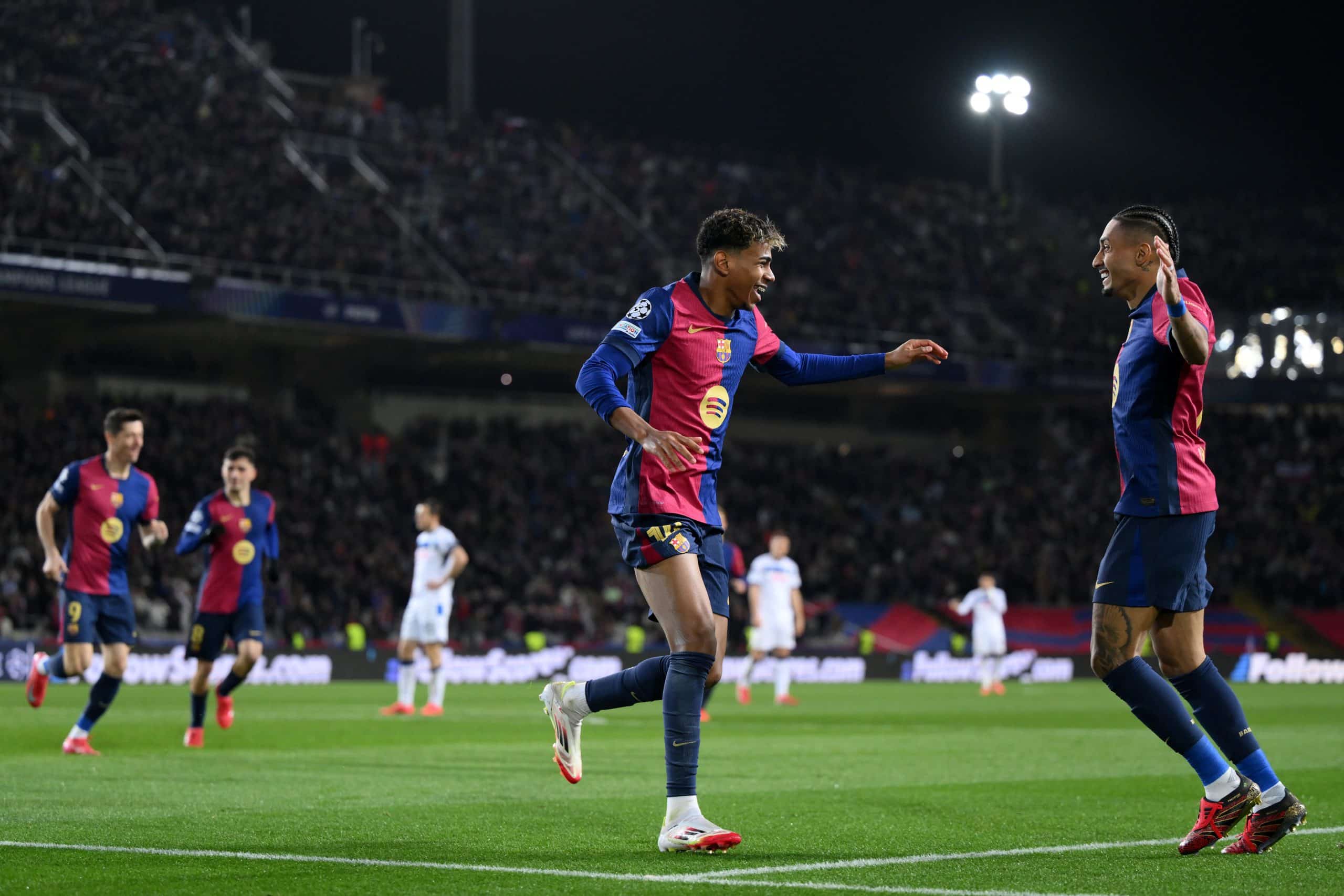 You are currently viewing Raphinha and Lamine: The Wingers Who Enhance Flick’s Barcelona Attack