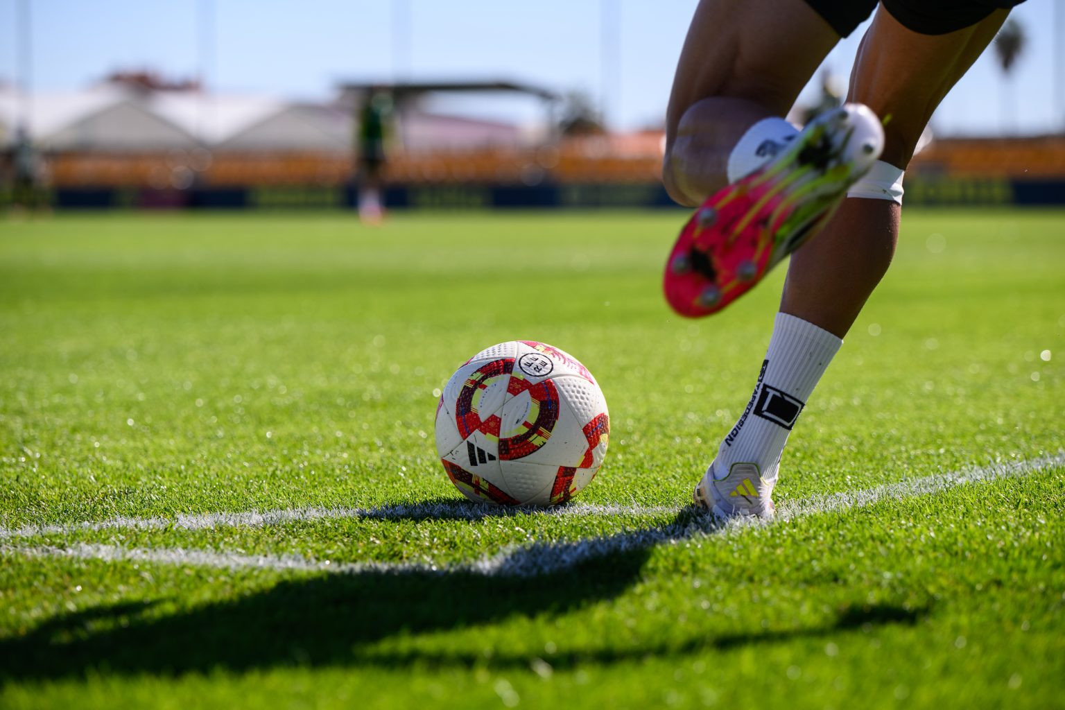 Set pieces: The 6 Types of Free Kicks in Football - MBP School of coaches