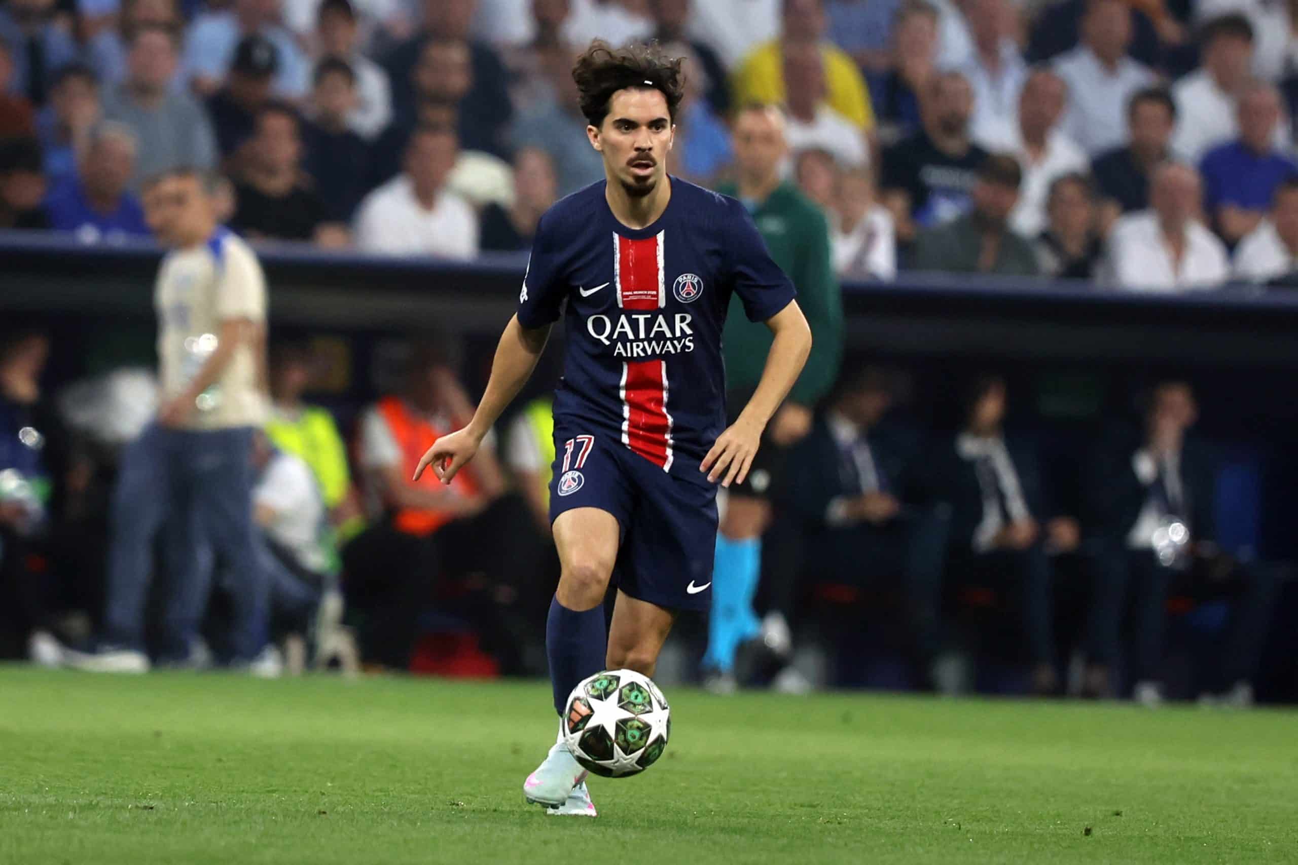 You are currently viewing 3 Key Fundamentals that a Creative Central Midfielder Should Master 